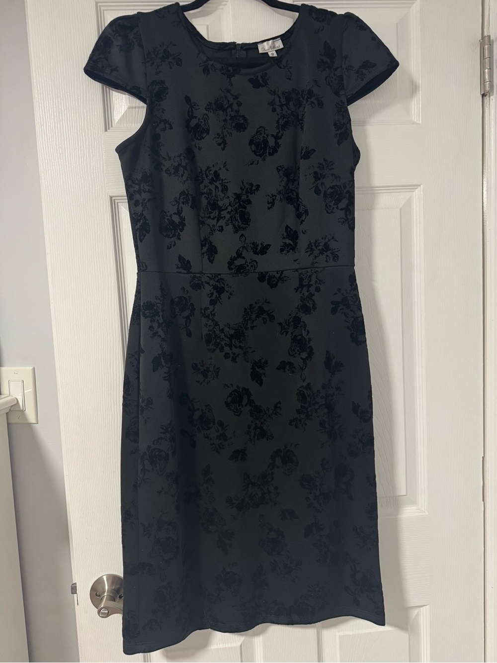 Black velvet Floral Sheath Dress